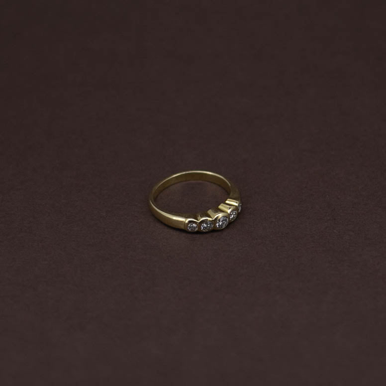 Diamond Ring Solid Gold 02